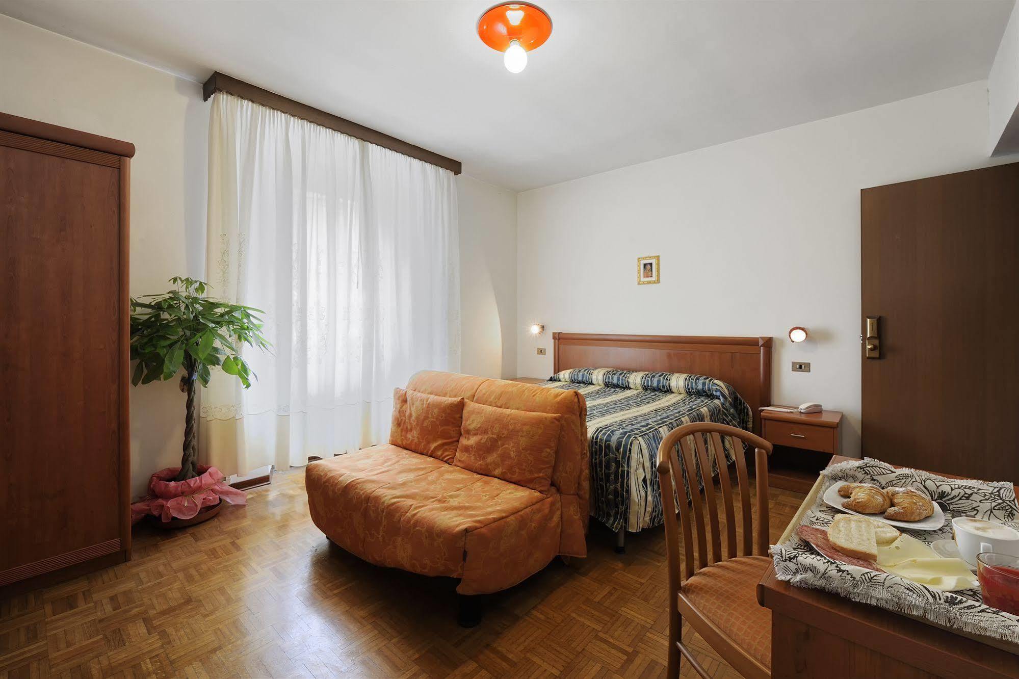 Hotel Bertusi Porretta Terme Buitenkant foto