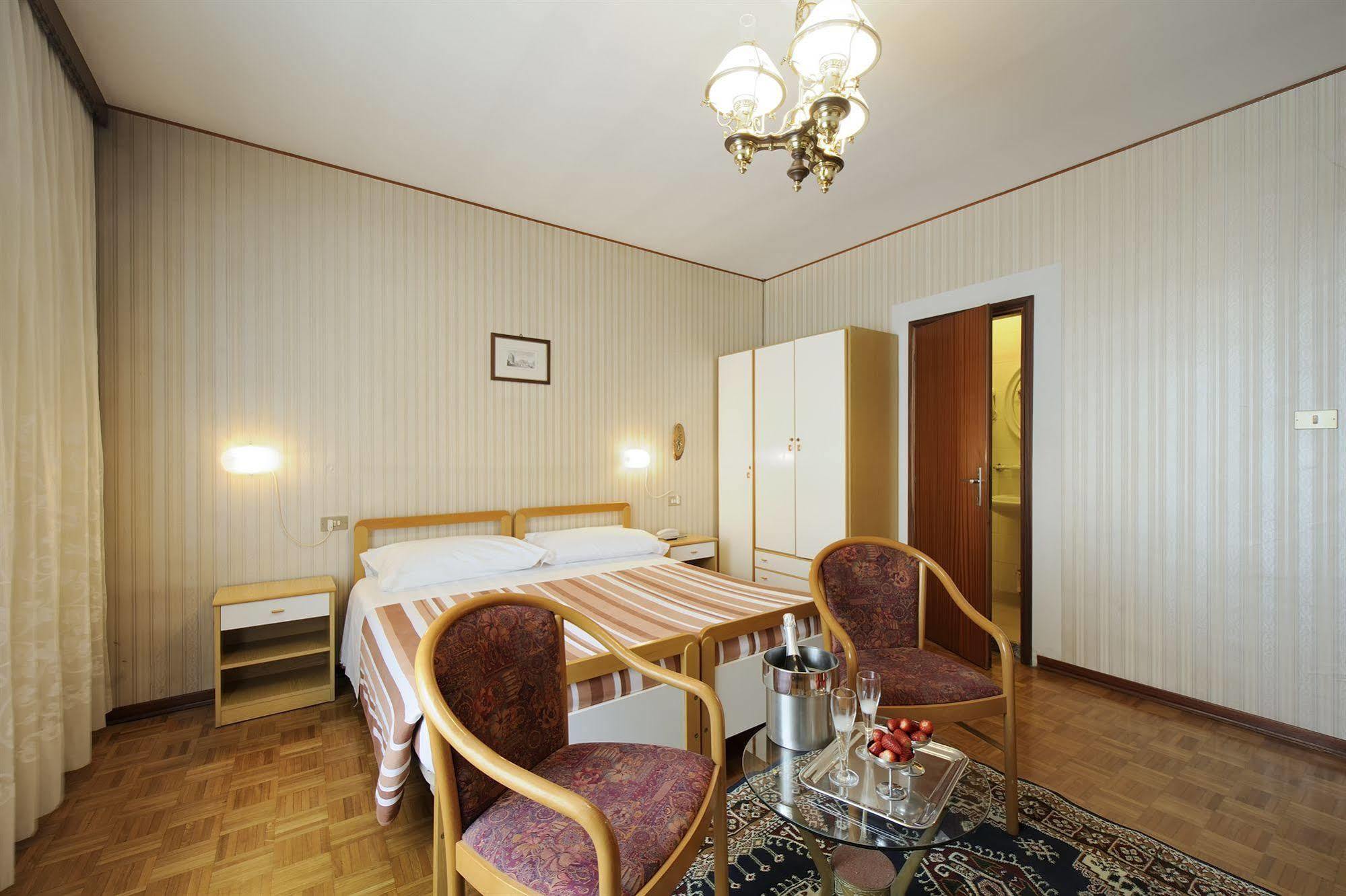 Hotel Bertusi Porretta Terme Buitenkant foto