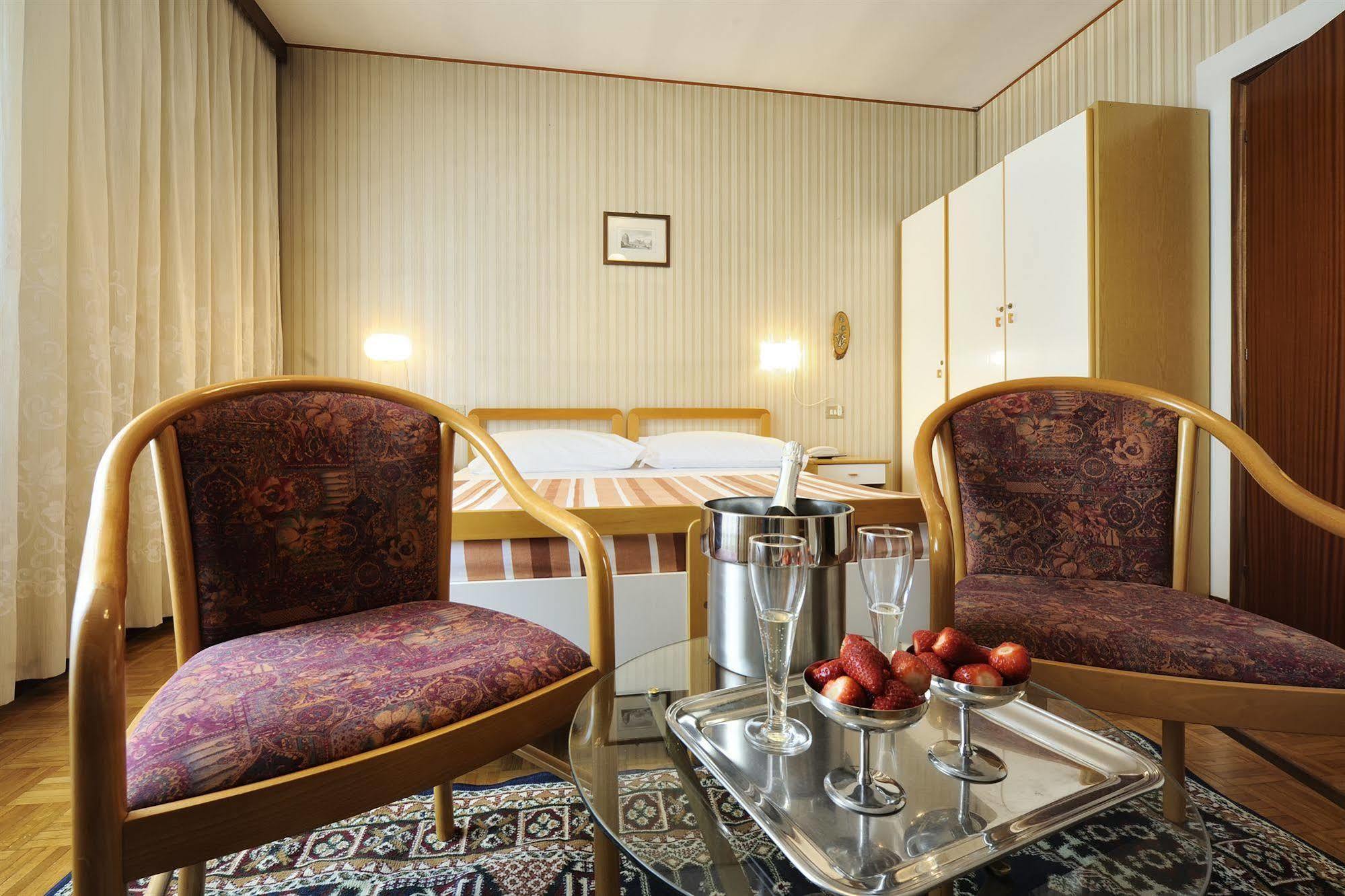 Hotel Bertusi Porretta Terme Buitenkant foto