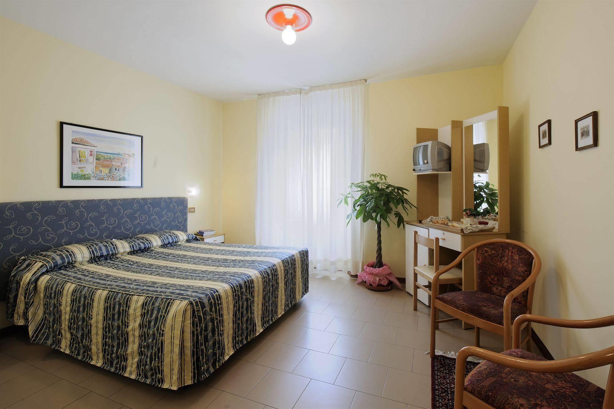 Hotel Bertusi Porretta Terme Buitenkant foto