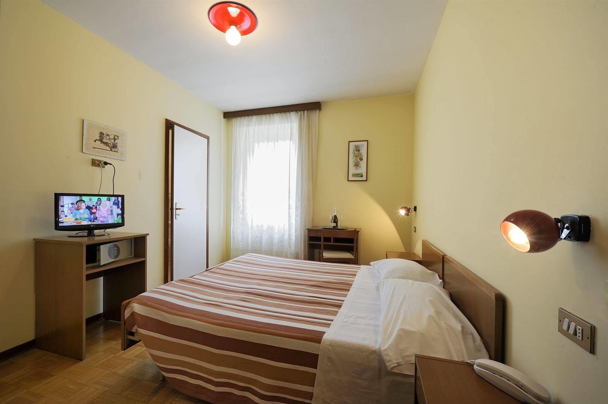 Hotel Bertusi Porretta Terme Buitenkant foto