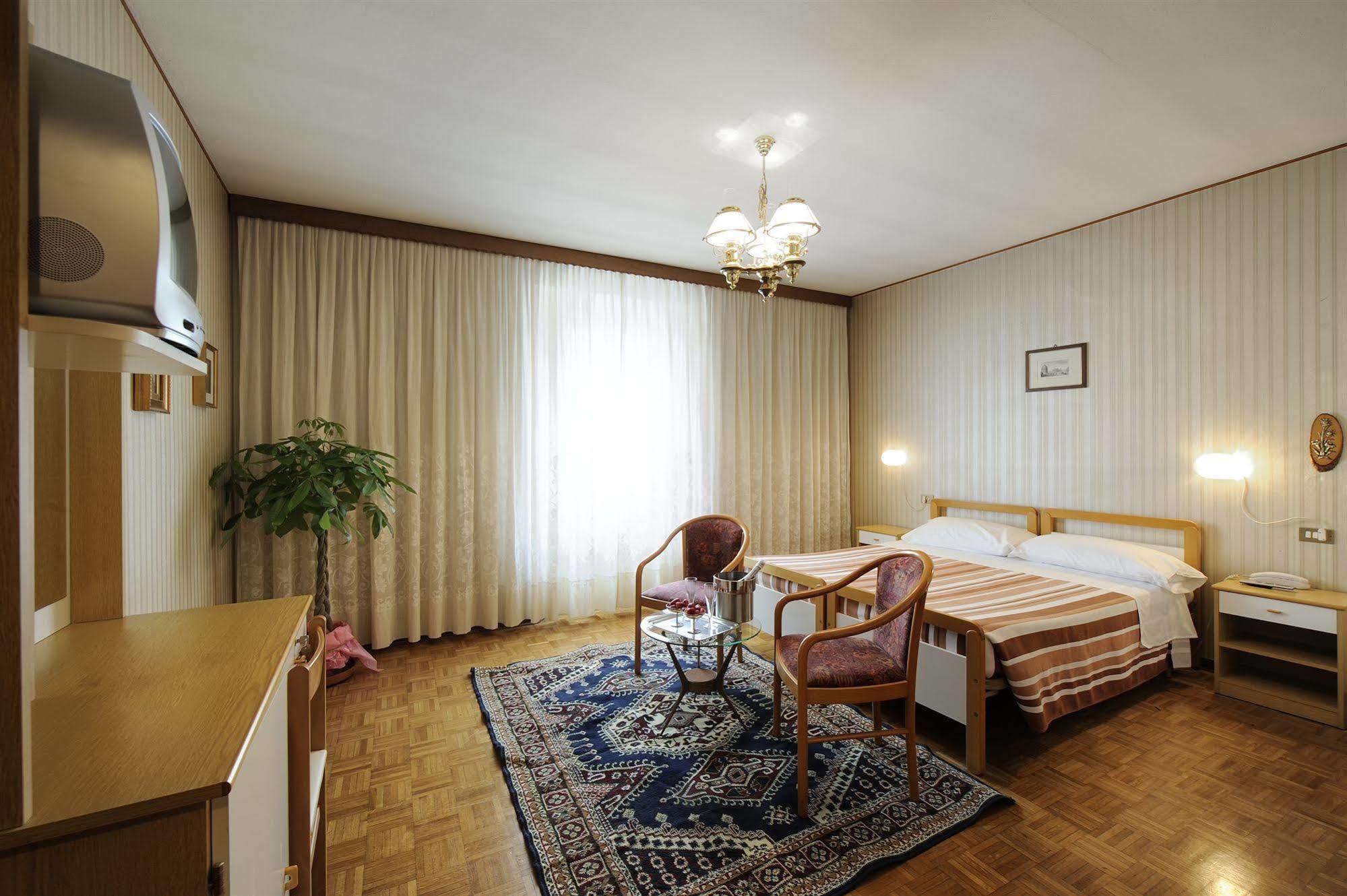 Hotel Bertusi Porretta Terme Buitenkant foto